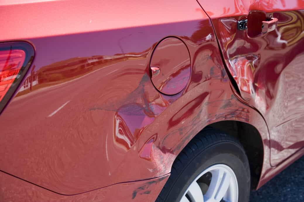 What You Need to Know Before You Buy Accident-Damaged Cars